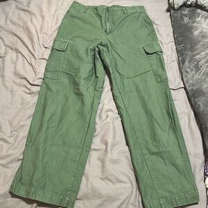 UNIQLO Women’s Wide Straight Cargo Pants